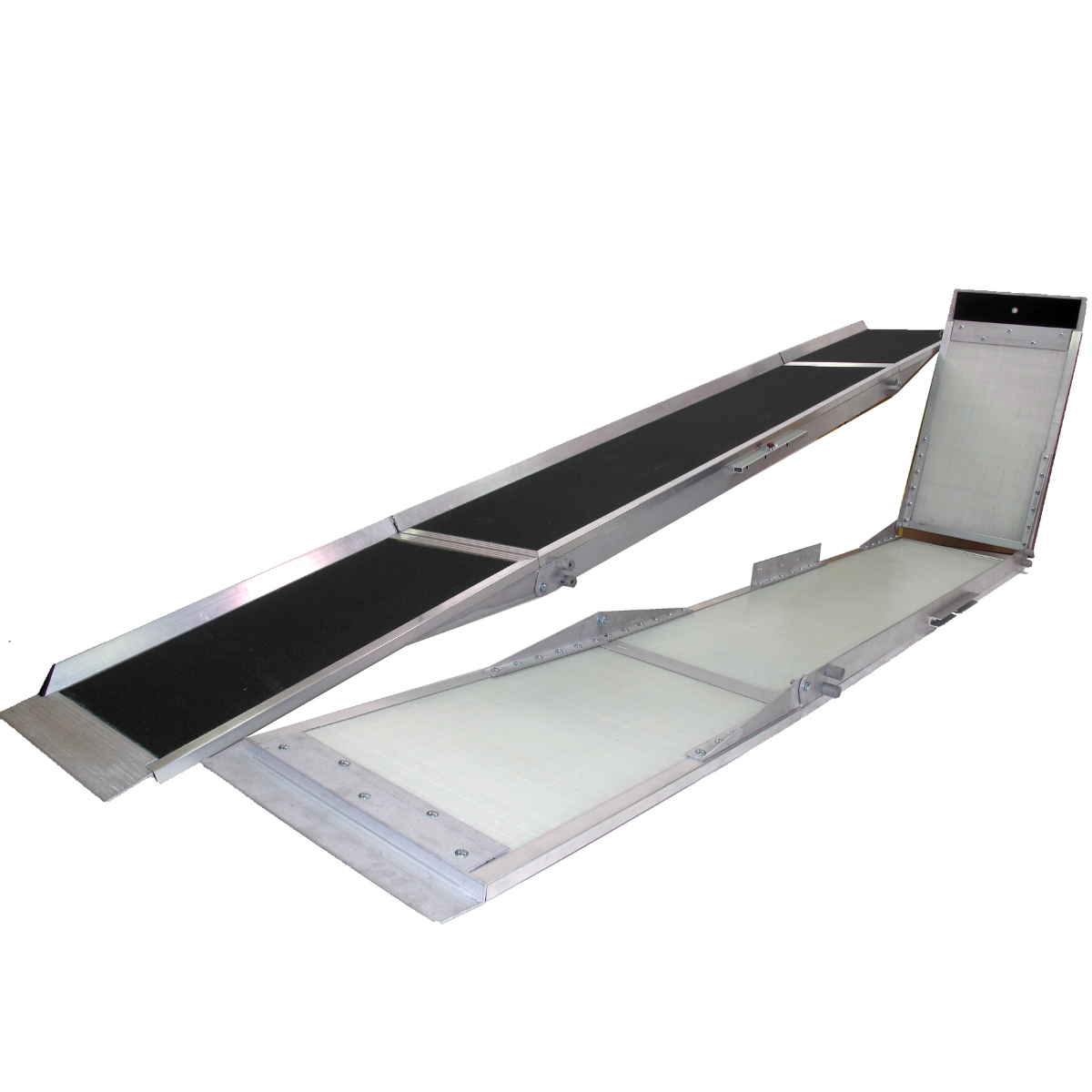 Broadband aluminium ramps by Rehasense