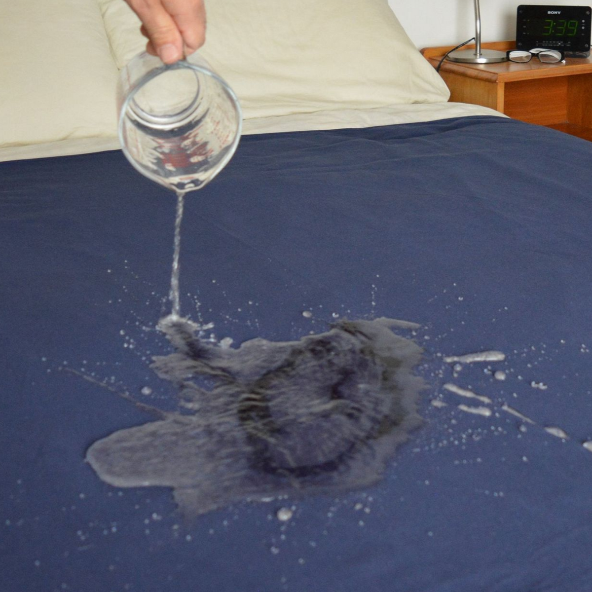 Queen waterproof fitted sheet
