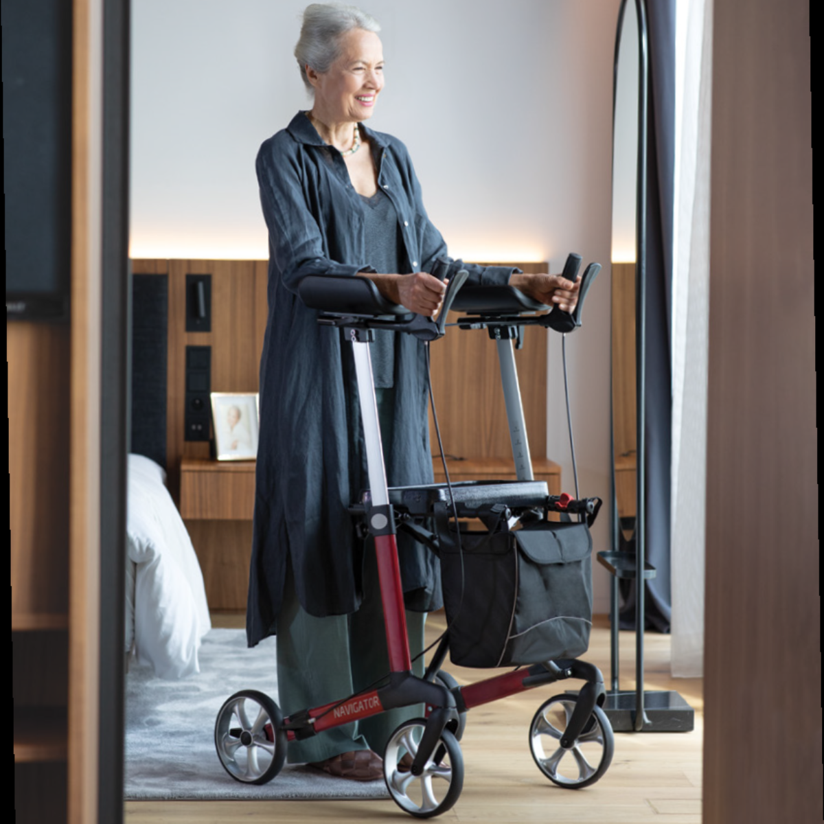 Navigator Server by Rehasense | Indoor Arthritis Rollator