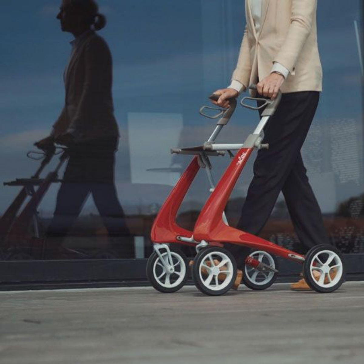 Ultralight carbon fibre rollator byACRE