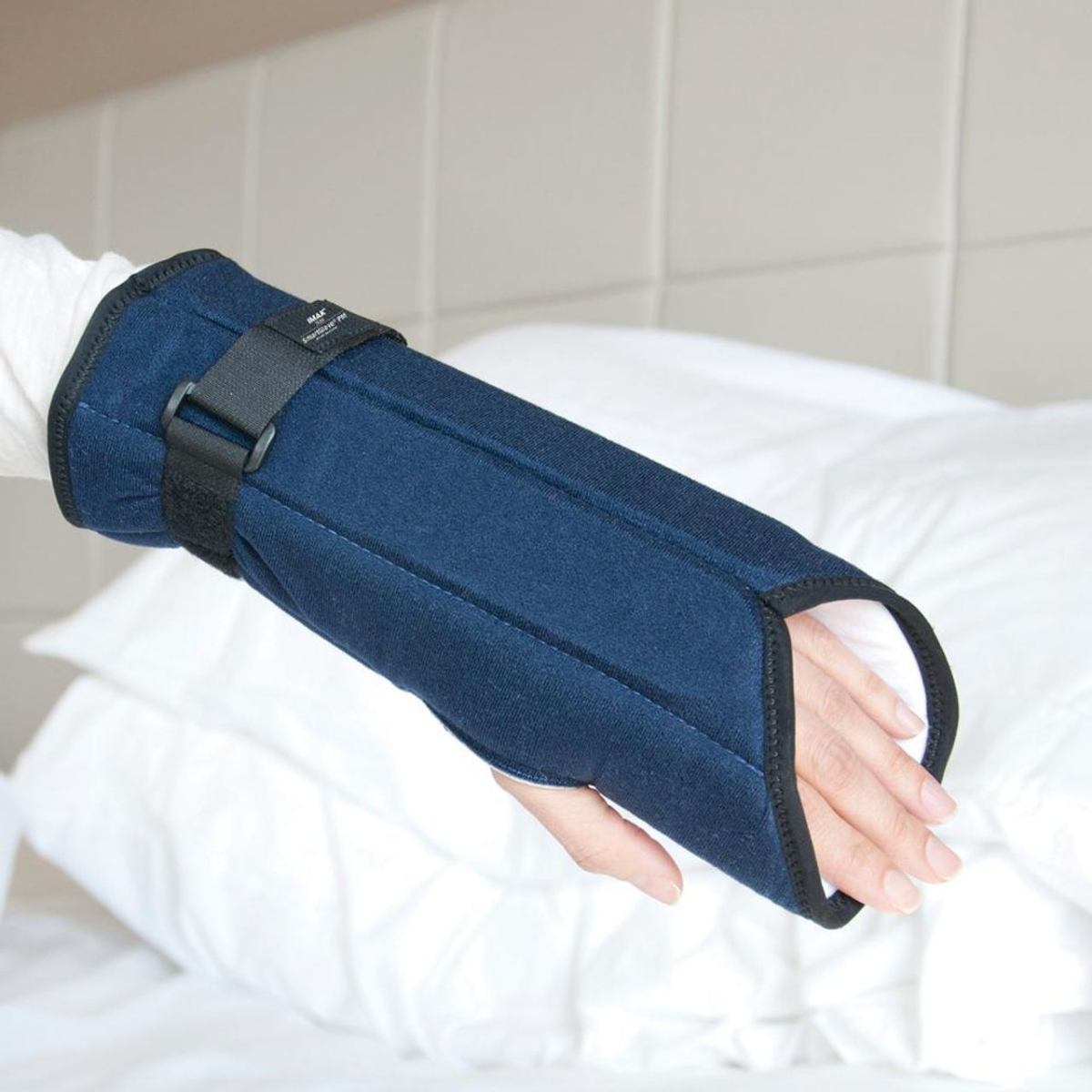 IMAK® RSI PM SmartGlove wrist brace