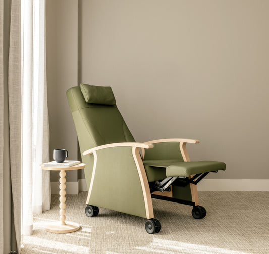 Lloyd mobile recliner chair